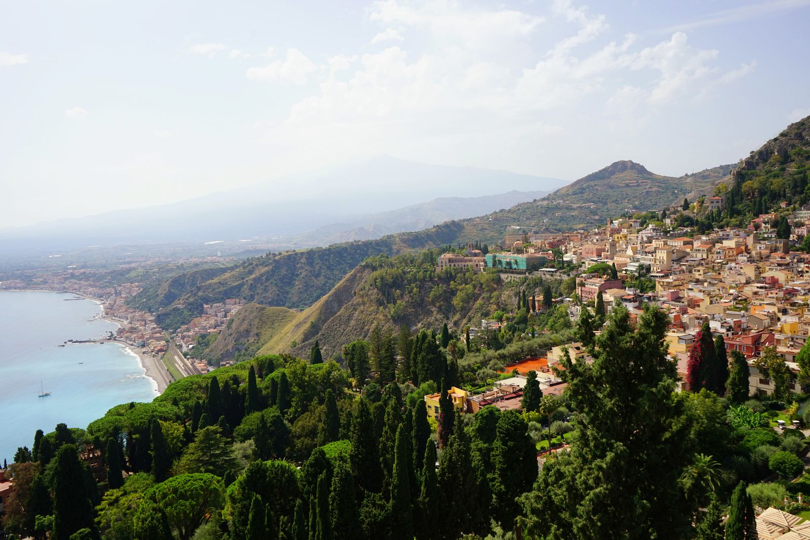 Taormina na padinama iznad sicilijanske obale