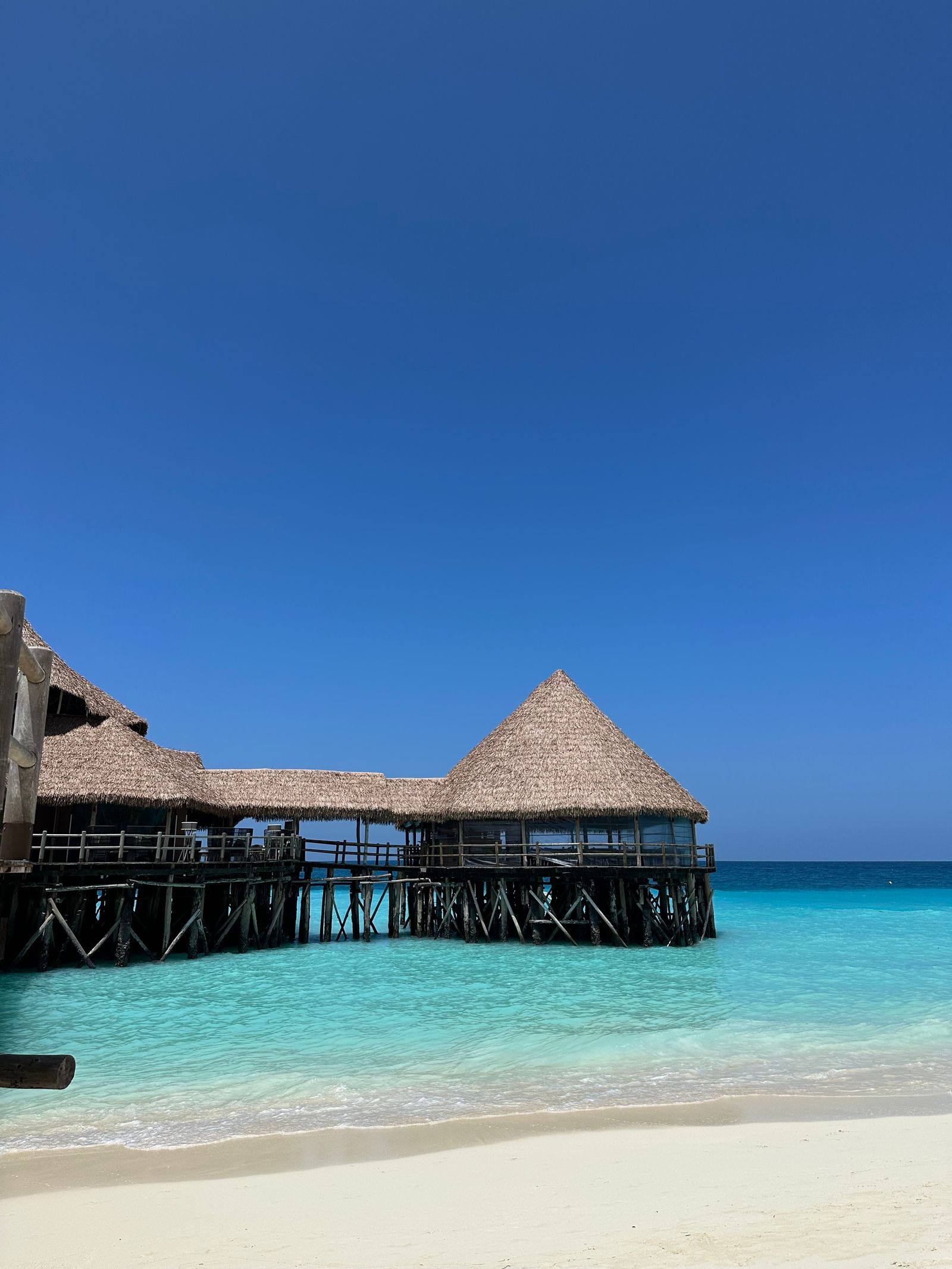 Plaža i obala u Kendwi na Zanzibaru